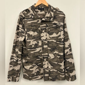 Saks Fifth Avenue Camo Zip Up Jacket Medium